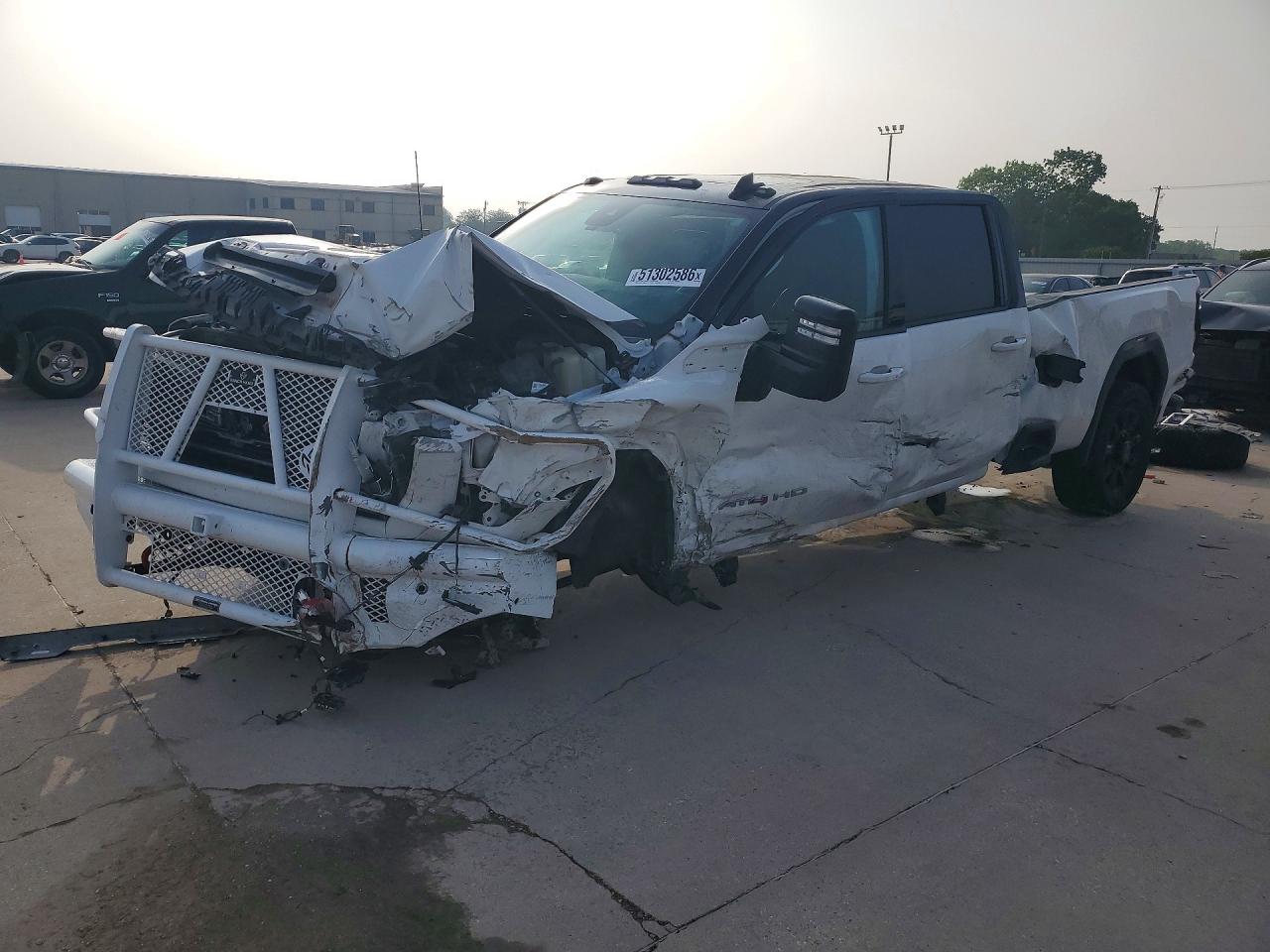 2024 GMC Sierra 2500HD AT4, VIN 1GT49PEY8RF148759 — Front end