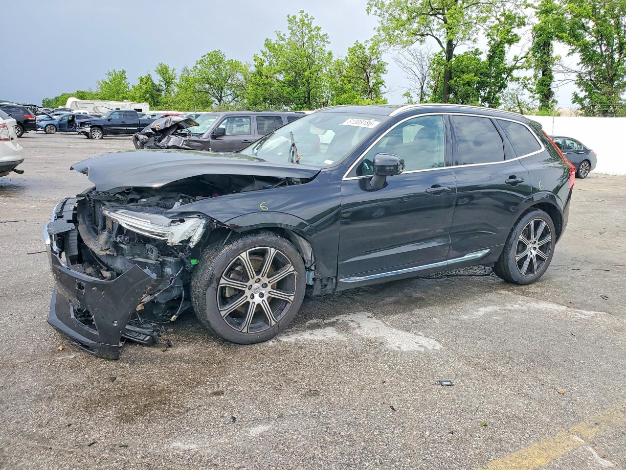 2018 Volvo XC60 Inscription, VIN LYVA22RLXJB106032 — Перед
