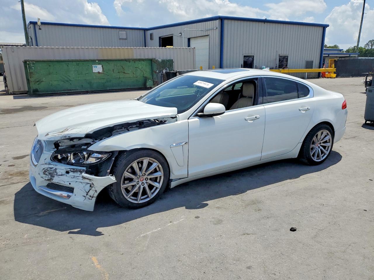 2015 Jaguar XF T Premium, VIN SAJWA0FS1FPU47065 — Front end