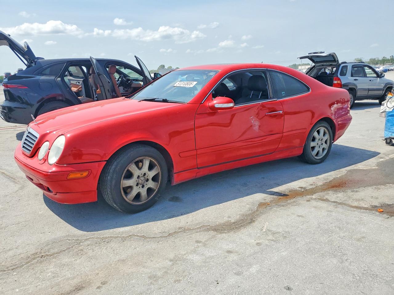 2000 Mercedes-Benz CLK 320/430, VIN WDBLJ65G1YF142223 — Side