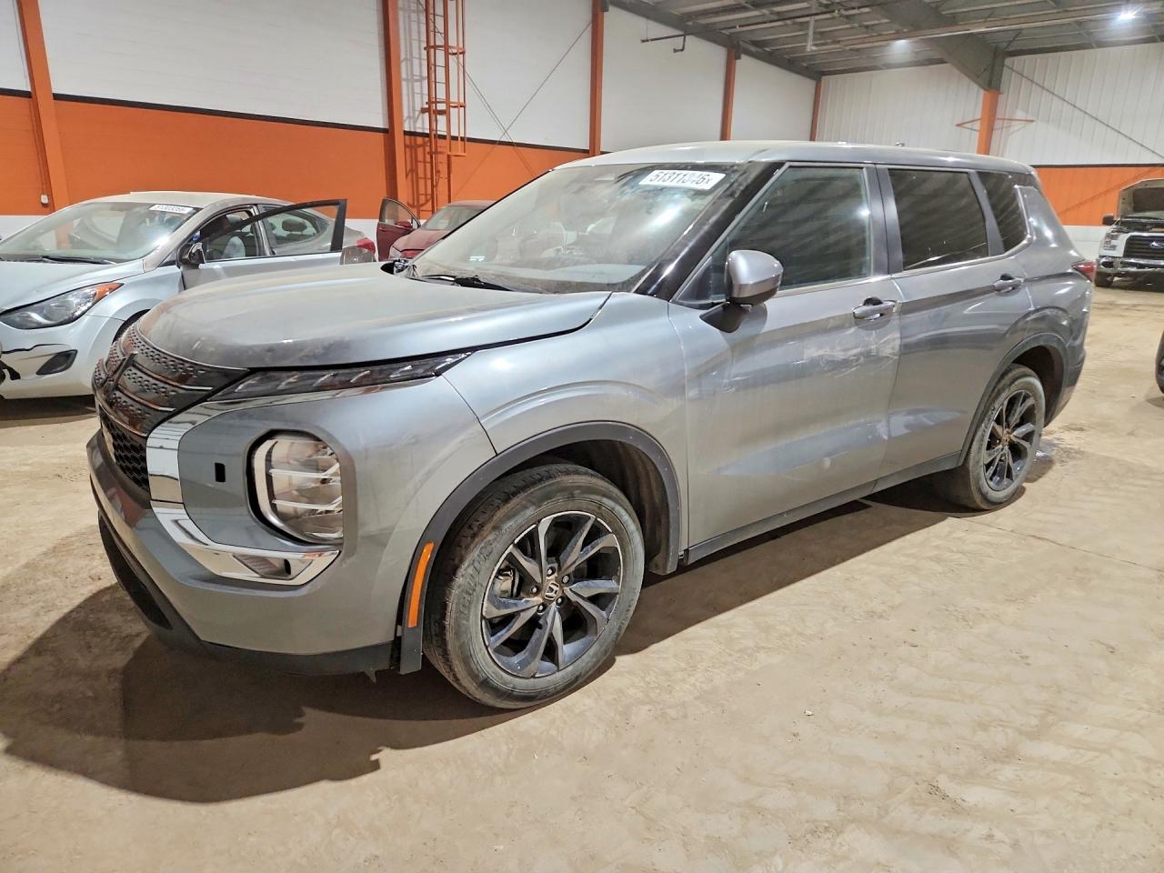 2024 Mitsubishi Outlander ES, VIN JA4J4UA86RZ607706 — Vandalism
