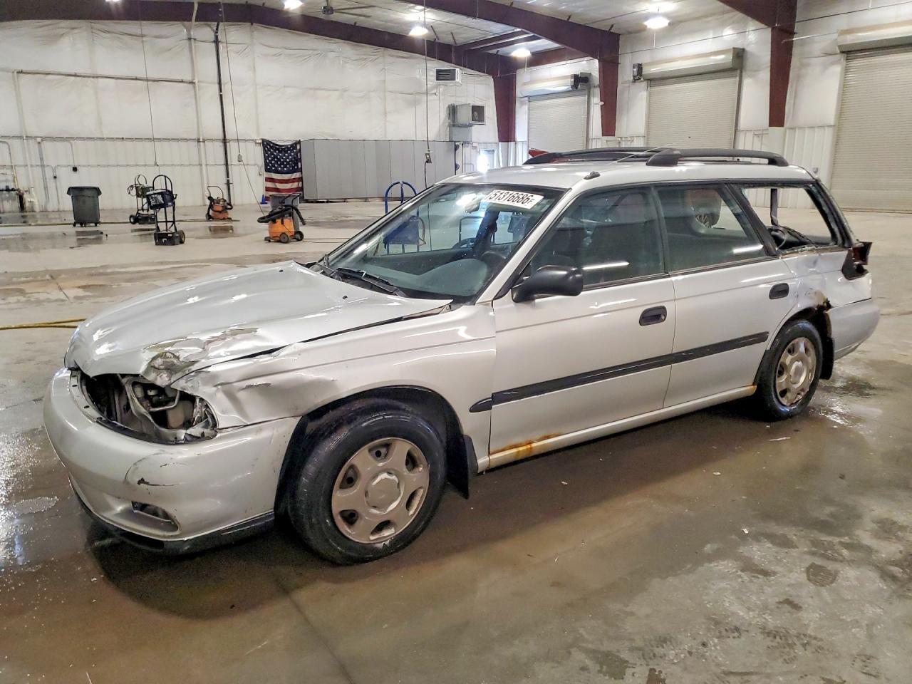 1998 Subaru Legacy L, VIN 4S3BK4354W7311593 — Перед