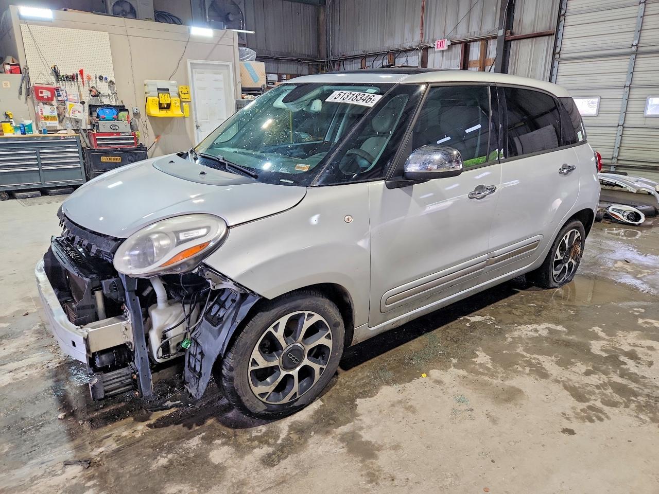 2014 FIAT 500L Lounge, VIN ZFBCFACH8EZ009330 — Front end