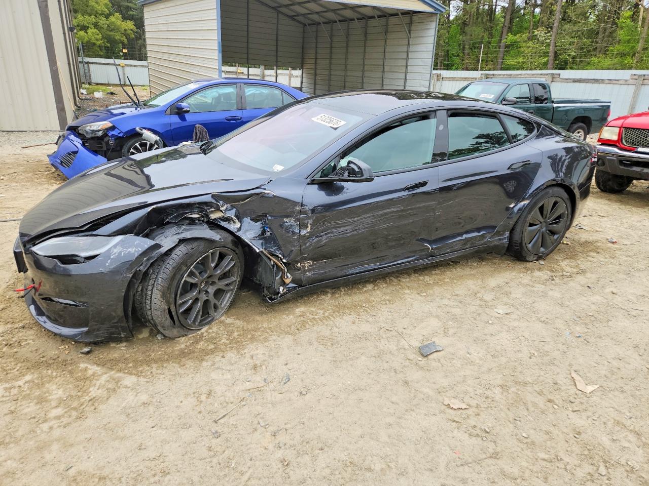 2024 Tesla Model S, VIN 5YJSA1E57RF539889 — Перед