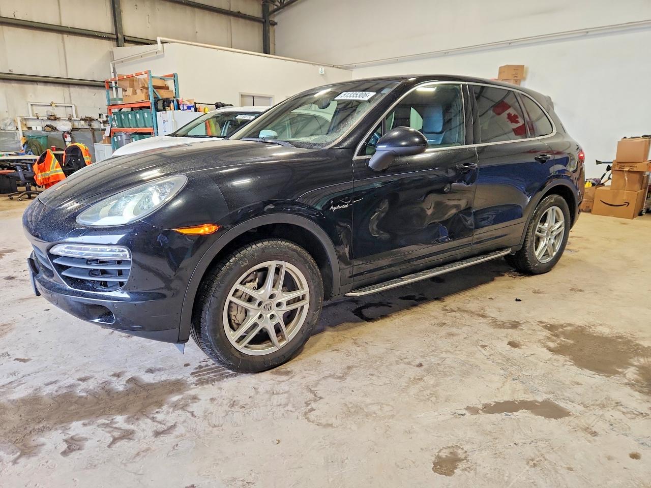 2012 Porsche Cayenne S Hybrid, VIN WP1AE2A22CLA93980 — Бок