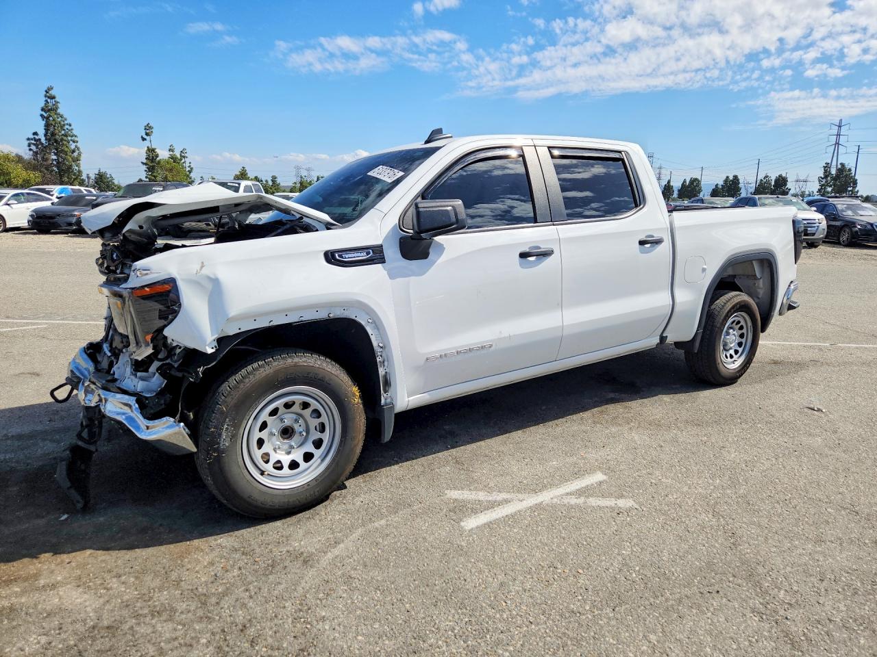 2024 GMC Sierra 1500 Pro, VIN 1GTPHAEK4RZ395171 — Перед