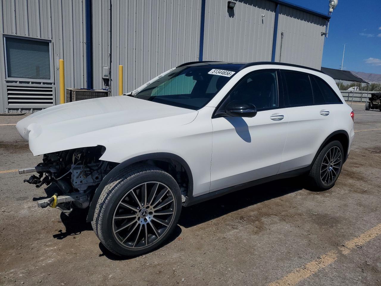 2018 Mercedes-Benz GLC 300, VIN WDC0G4JB8JV014231 — Front end