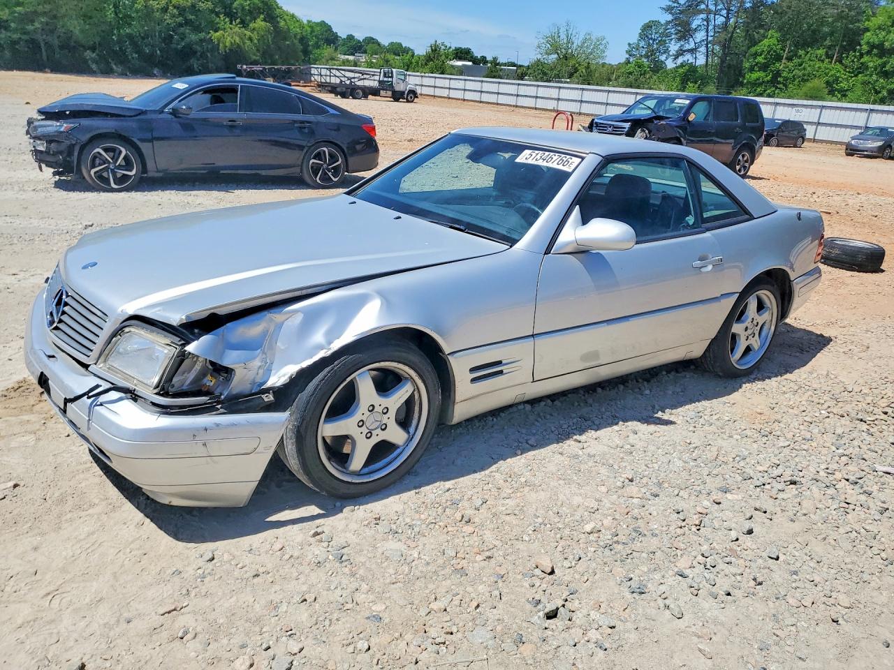 1999 Mercedes-Benz SL 500, VIN WDBFA68F8XF174651 — Front end