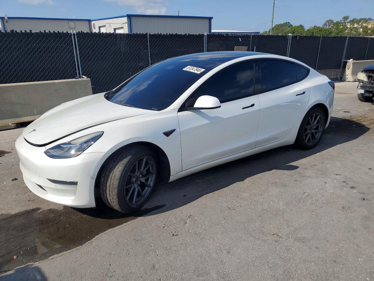 2022 Tesla Model 3 Long Range, VIN 5YJ3E1EB7NF240069 — Minor dents and scratches