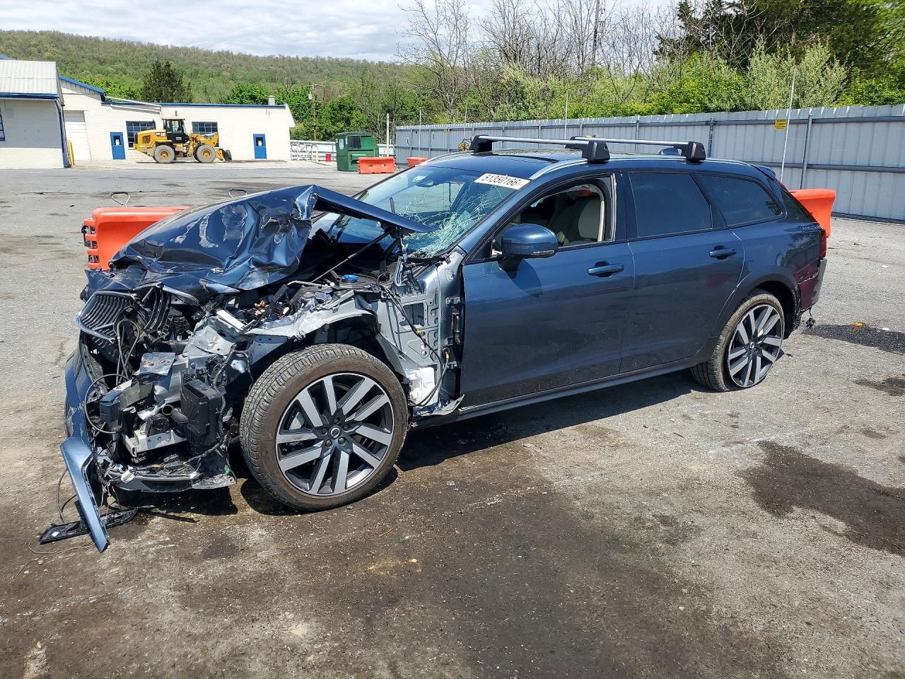 2025 Volvo V90 Ultra, VIN YV4062NL8S1201281 — Front end