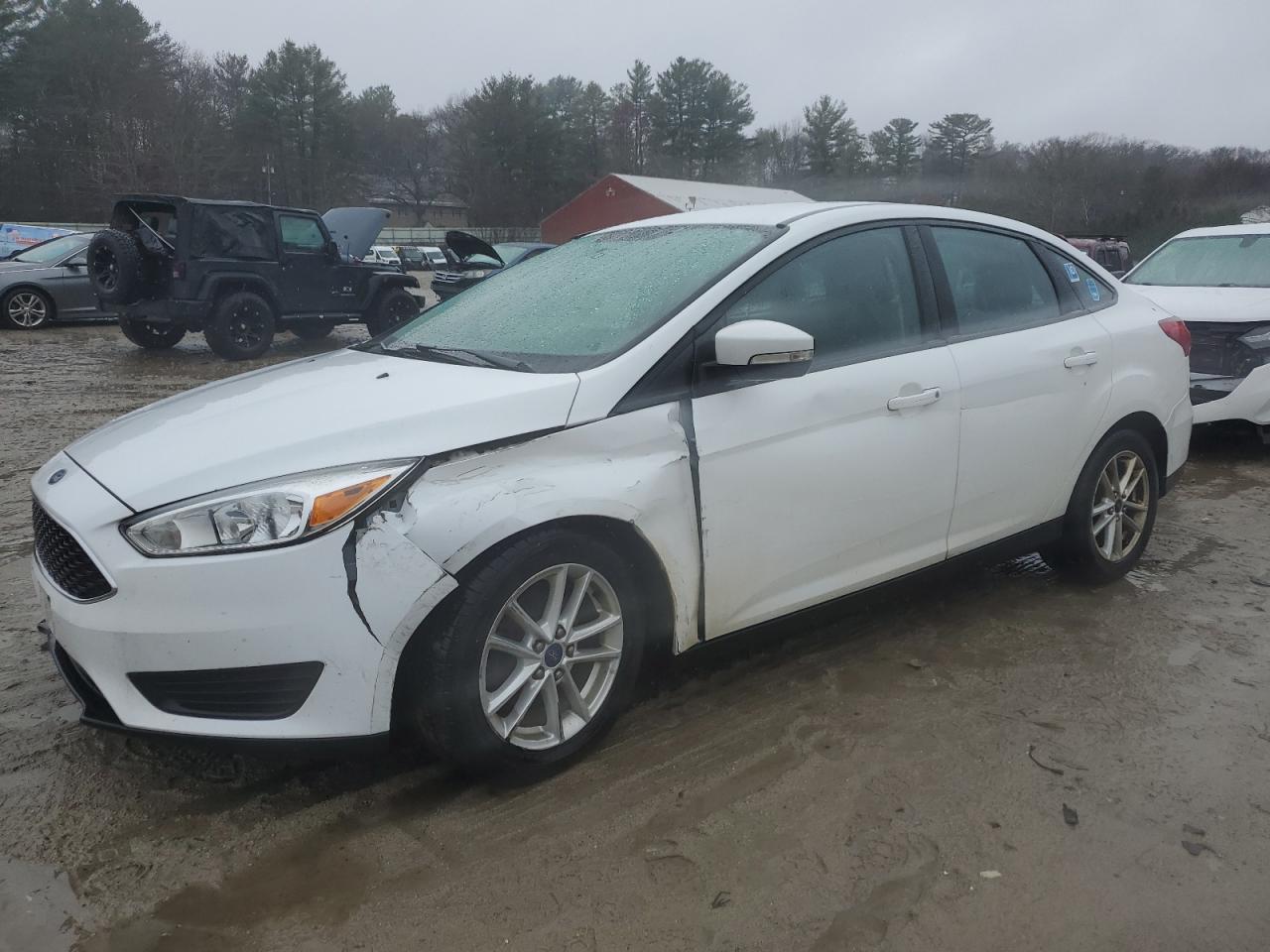 2016 Ford Focus SE, VIN 1FADP3F29GL227905 — Front end