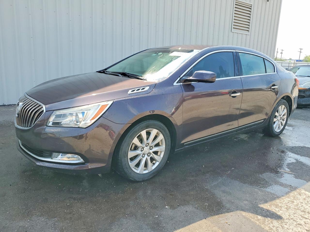 2015 Buick LaCrosse, VIN 1G4GA5GRXFF316181 — Prior damage history