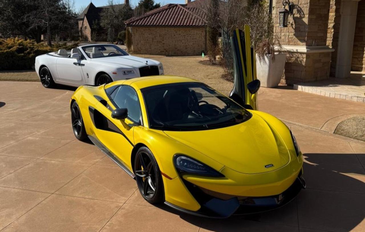 2018 McLaren 570S, VIN SBM13FAA2JW004563 — Normal wear
