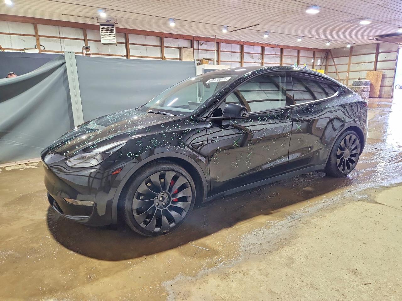 2023 Tesla Model Y Performance, VIN 7SAYGDEF4PF788069 — Град