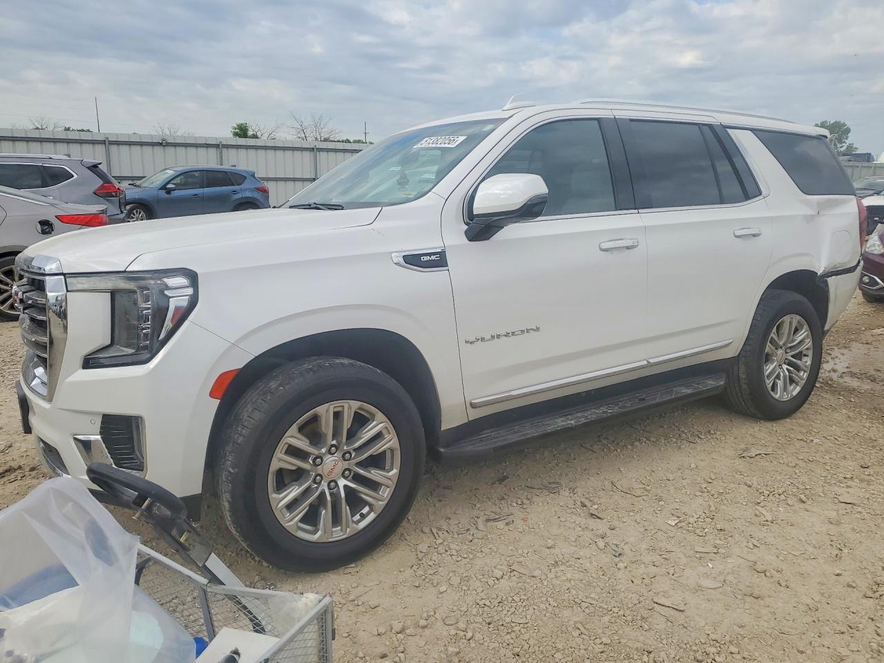 2021 GMC Yukon SLT, VIN 1GKS2BKD7MR138753 — Rear end