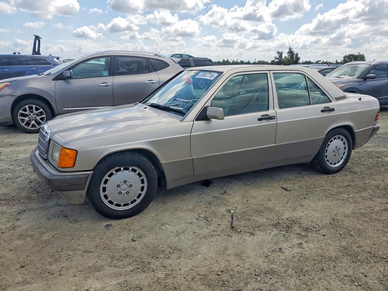 1993 Mercedes-Benz 190 E, VIN WDBDA28D5PG032718 — Minor dents and scratches