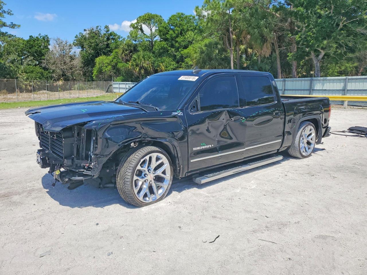 2018 GMC Sierra 1500 SLT, VIN 3GTU2NEC2JG446028 — Front end
