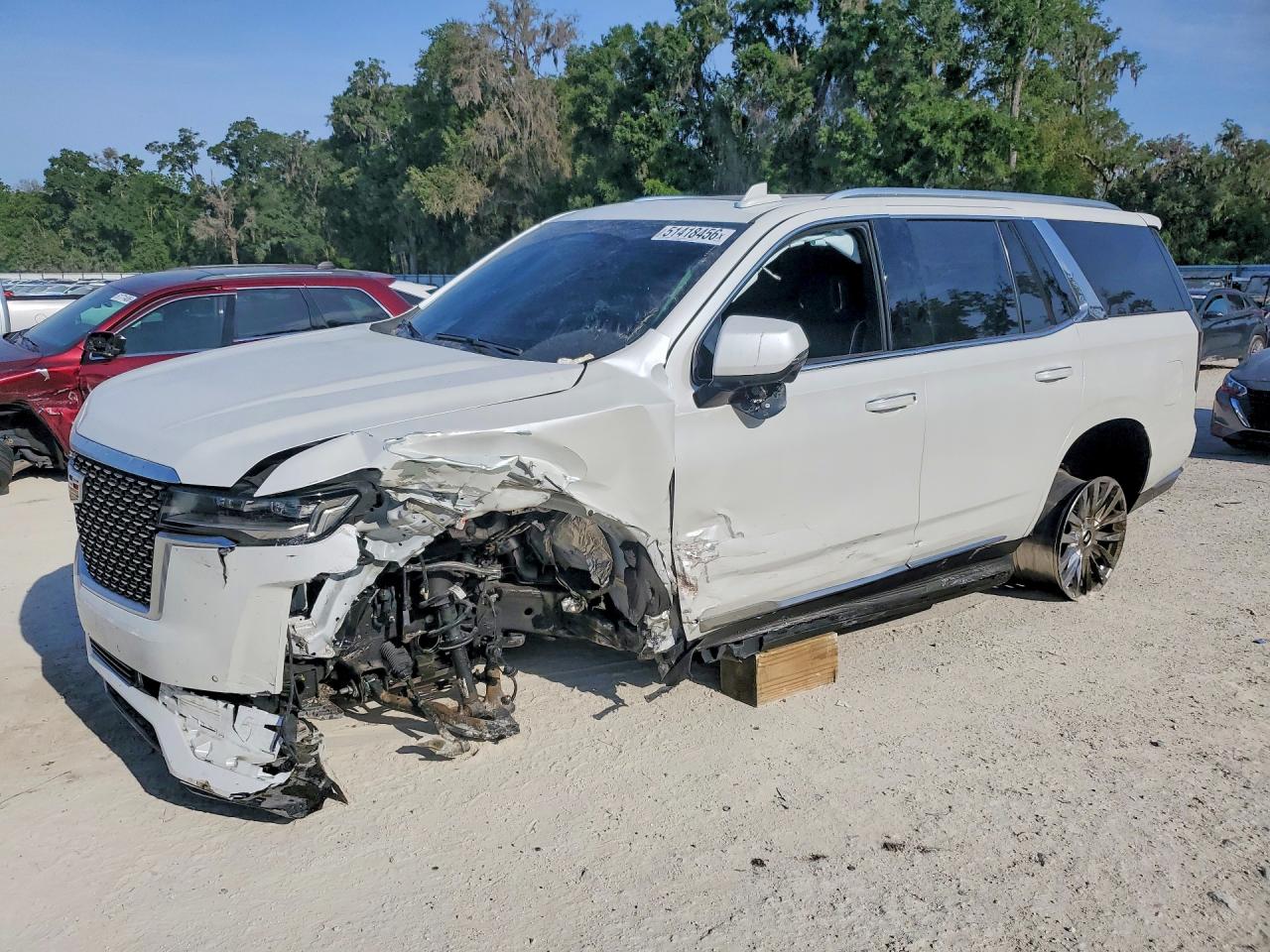 2023 Cadillac Escalade 4WD Premium Luxury, VIN 1GYS4BKL5PR533834 — Front end