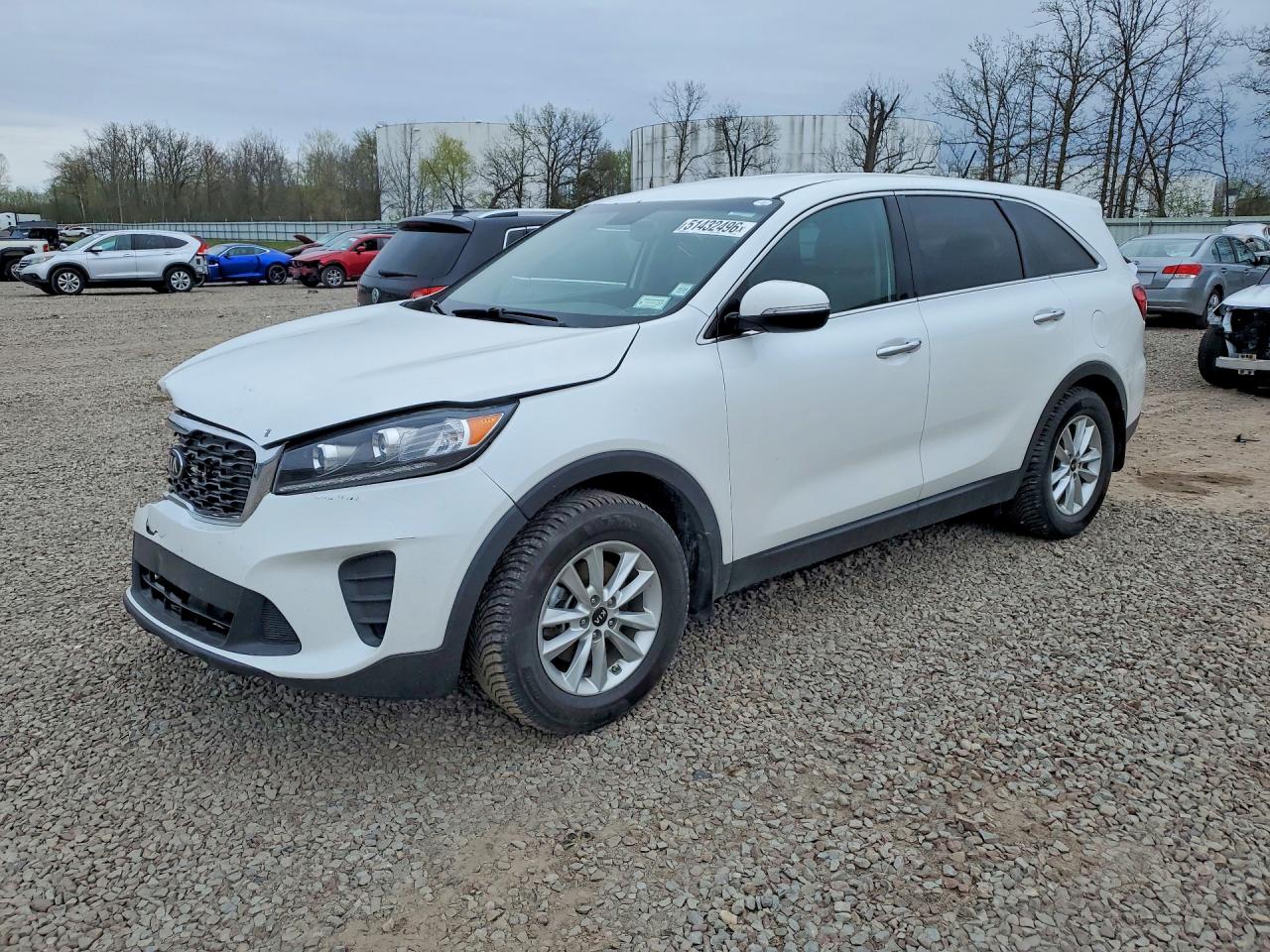 2019 Kia Sorento LX, VIN 5XYPG4A33KG450670 — Front end