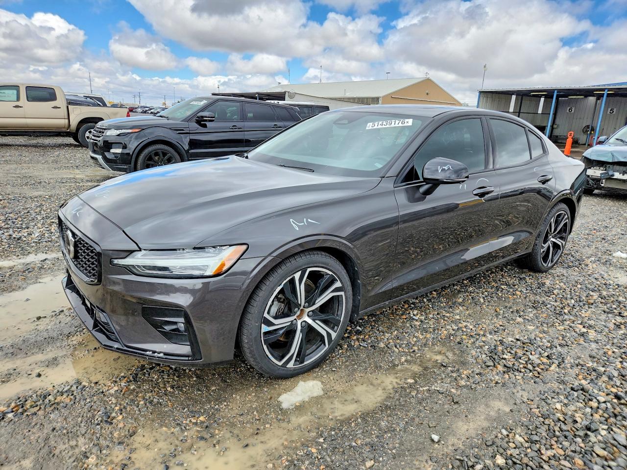 2024 Volvo S60 Core Dark Theme, VIN 7JRL12FKXRG317353 — Мелкие вмятины и царапины