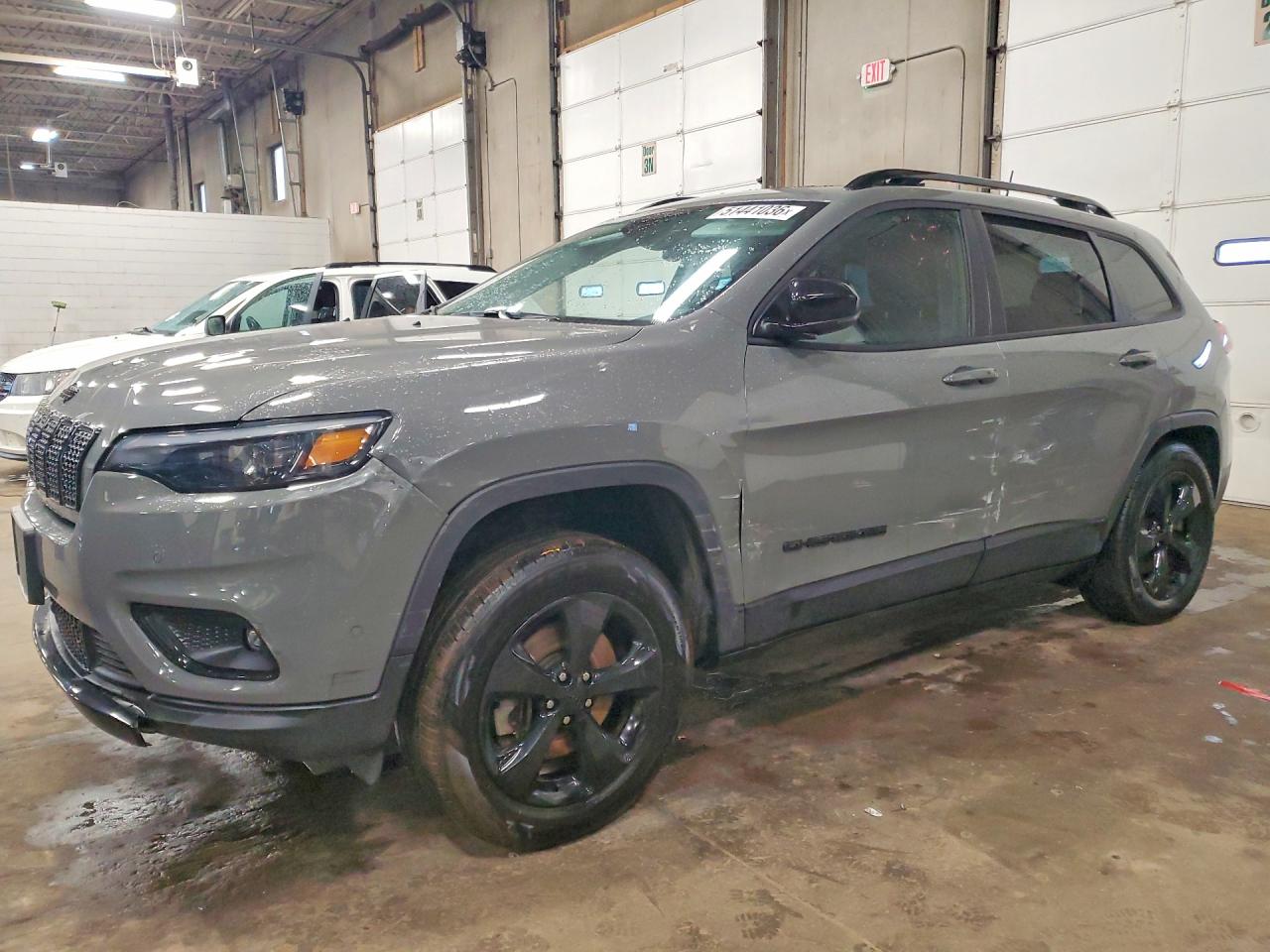 2023 Jeep Cherokee Altitude Lux, VIN 1C4PJMMB9PD100809 — Front end