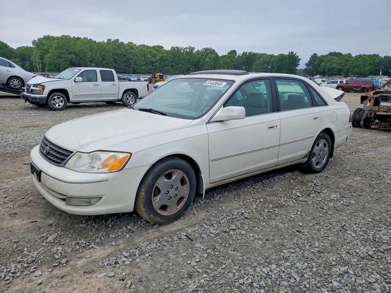2003 Toyota Avalon XLS, VIN 4T1BF28BX3U293780 — Rear end