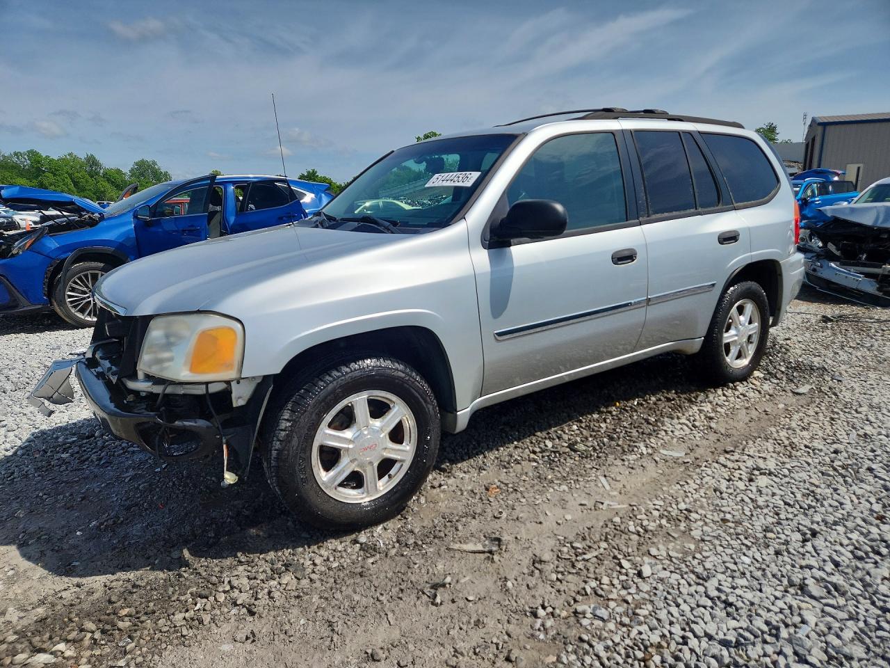 2009 GMC Envoy SLE, VIN 1GKDS33S492104345 — Front end