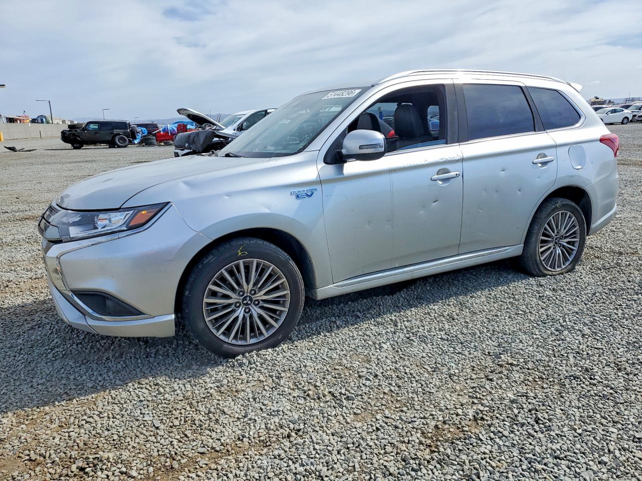 2020 Mitsubishi Outlander SEL, VIN JA4J24A56LZ016293 — Vandalism