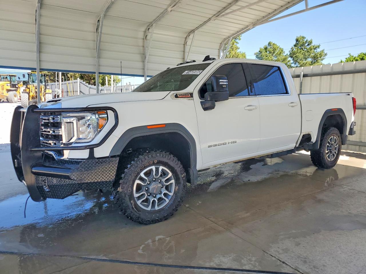 2022 GMC Sierra 2500HD SLE, VIN 1GT49MEY8NF178059 — Front end