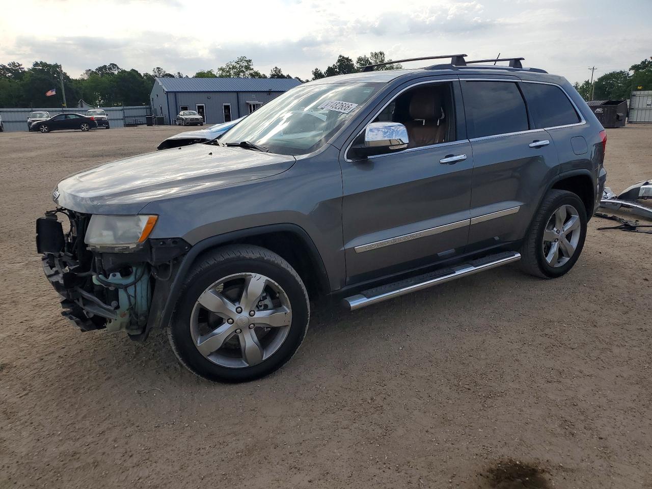 2012 Jeep Grand Cherokee Overland, VIN 1C4RJECT0CC235895 — Front end