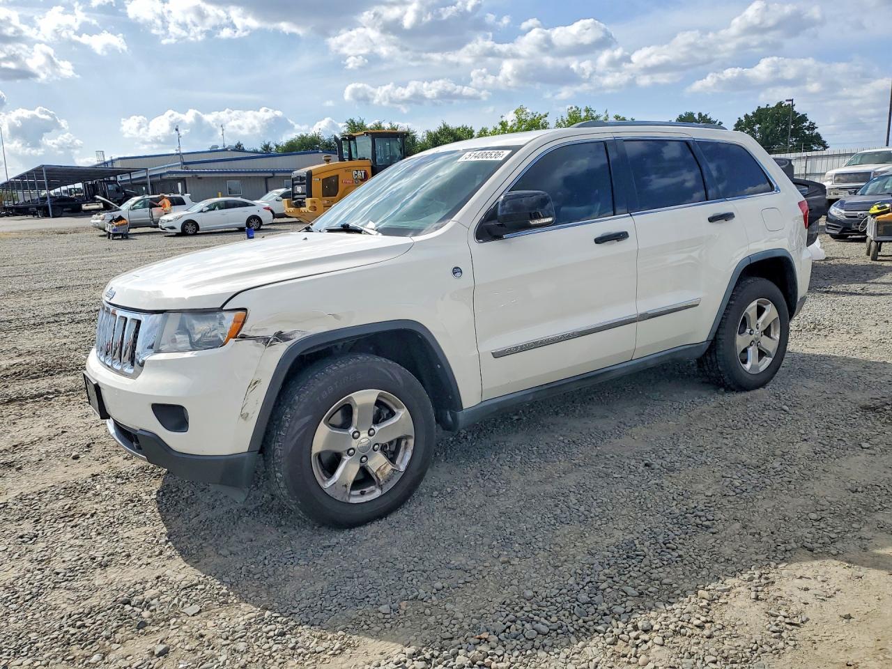 2011 Jeep Grand Cherokee Overland, VIN 1J4RR6GT0BC717655 — Front end