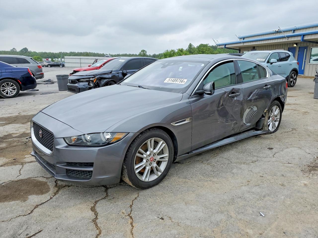 2018 Jaguar XE 25t Premium, VIN SAJAD4FX2JCP26142 — Side