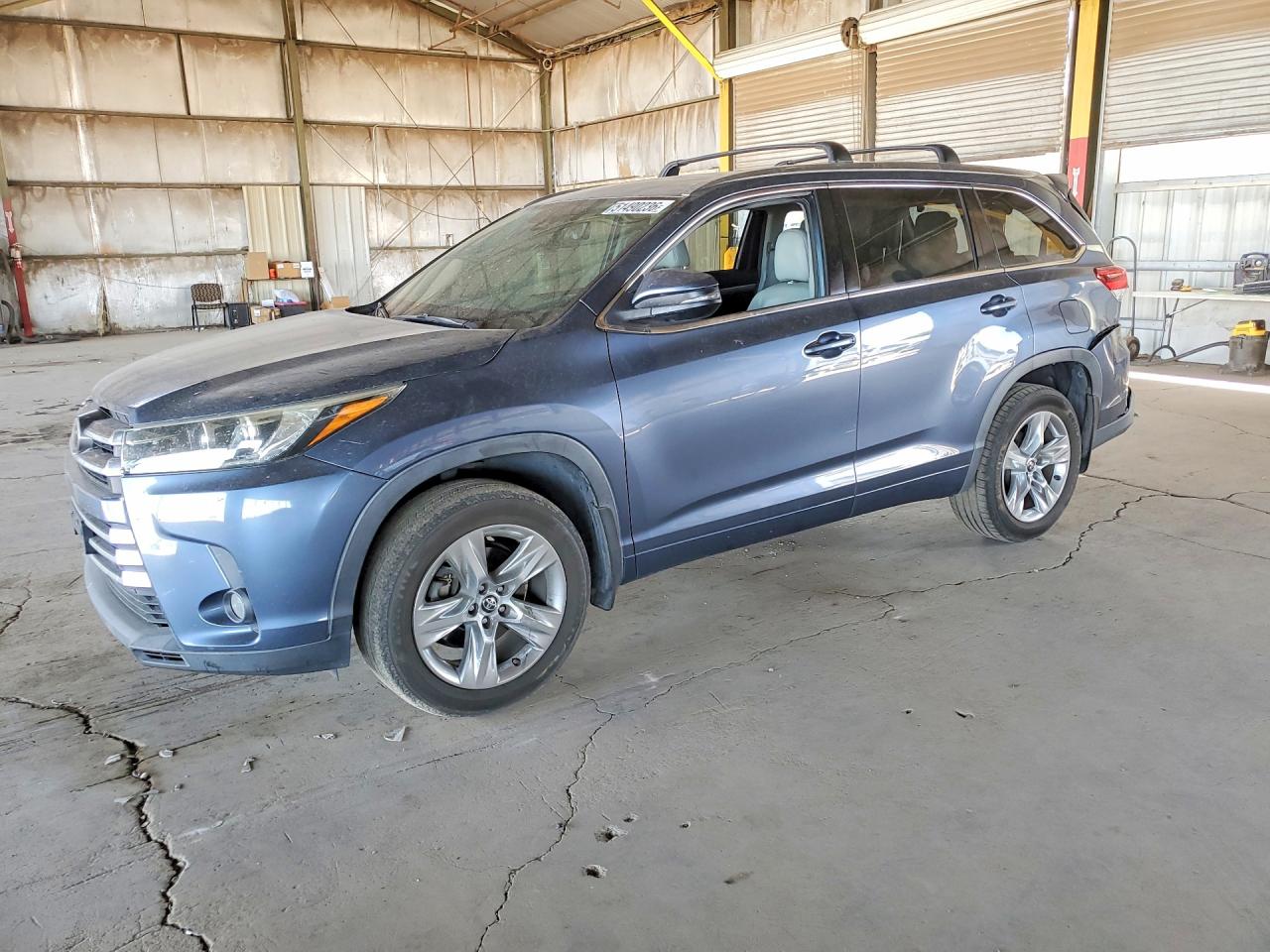 2018 Toyota Highlander Limited, VIN 5TDYZRFH3JS275466 — Rear end