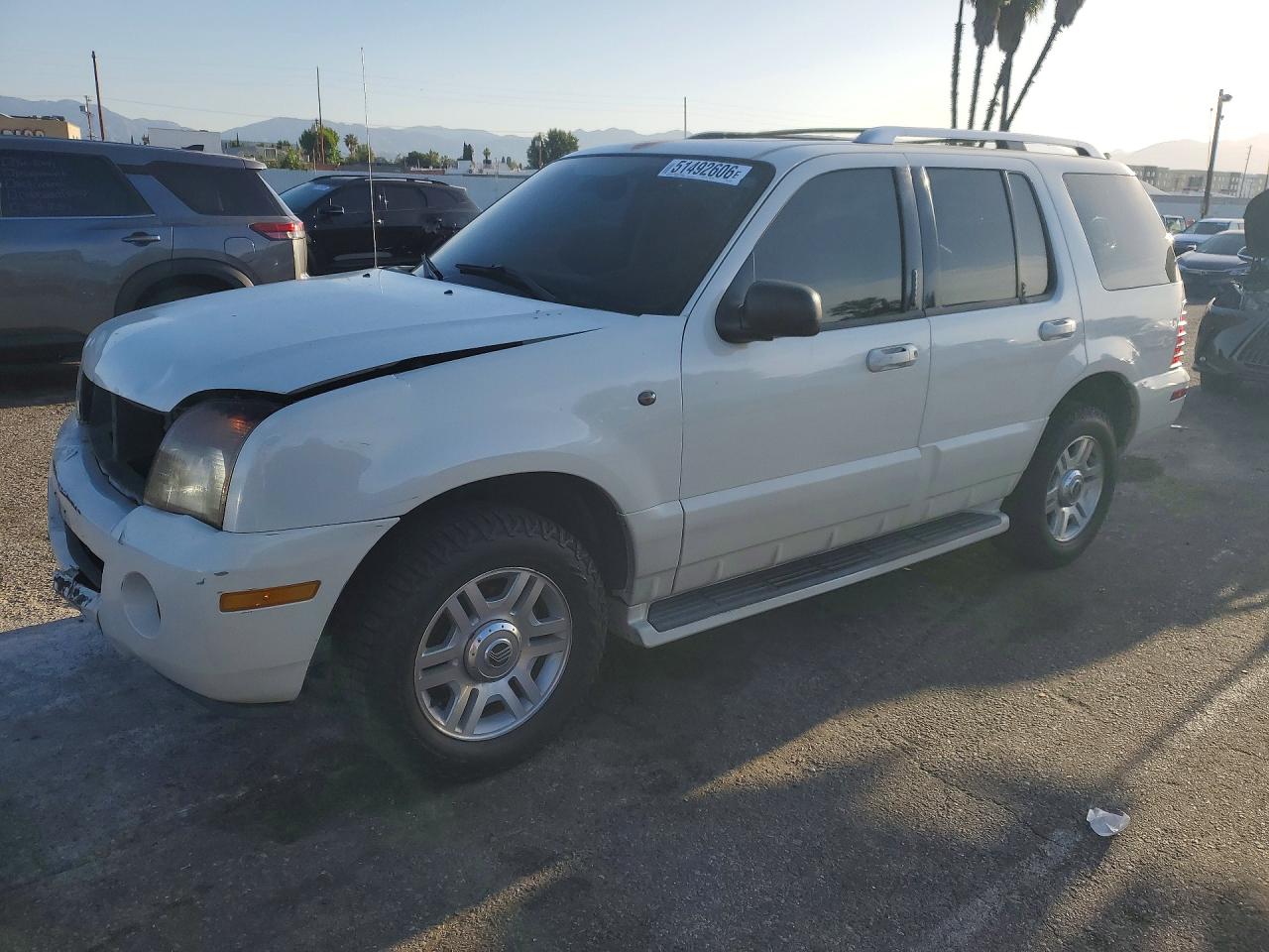 2004 Mercury Mountaineer Convenience, VIN 4M2DU86W04ZJ03365 — Front end