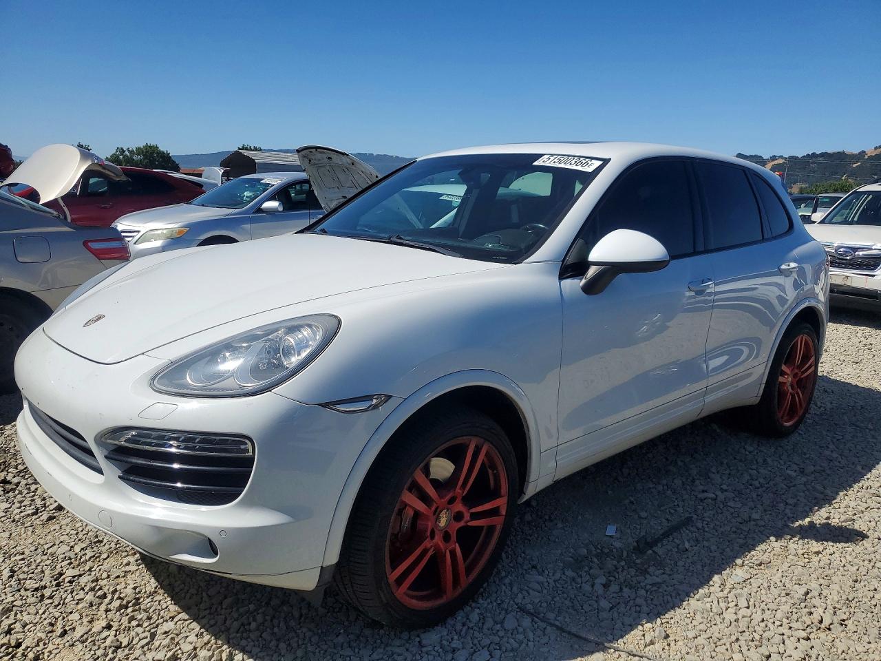 2013 Porsche Cayenne, VIN WP1AA2A21DLA09547 — Мелкие вмятины и царапины