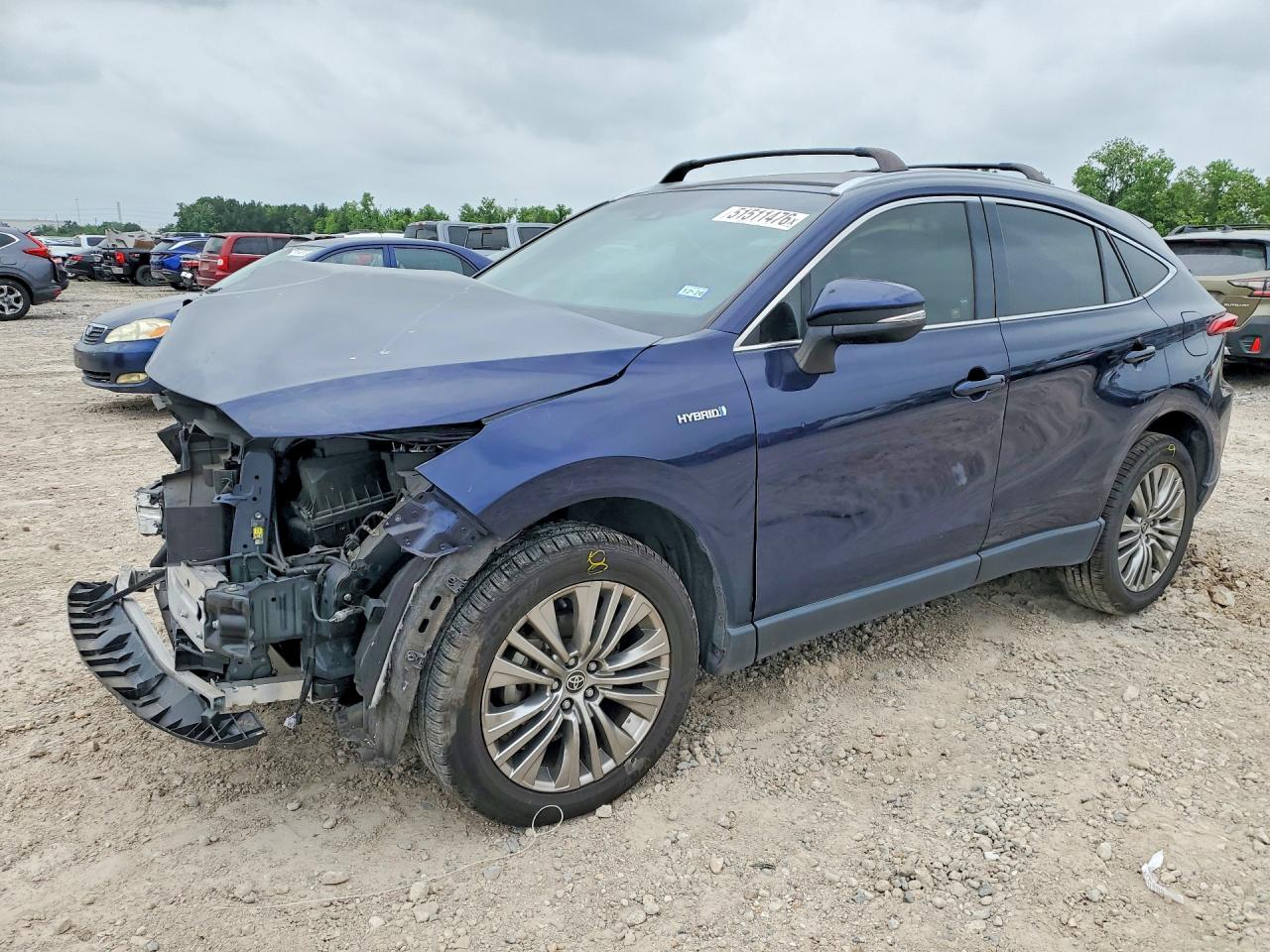 2021 Toyota Venza XLE, VIN JTEAAAAH8MJ078209 — Auction photo