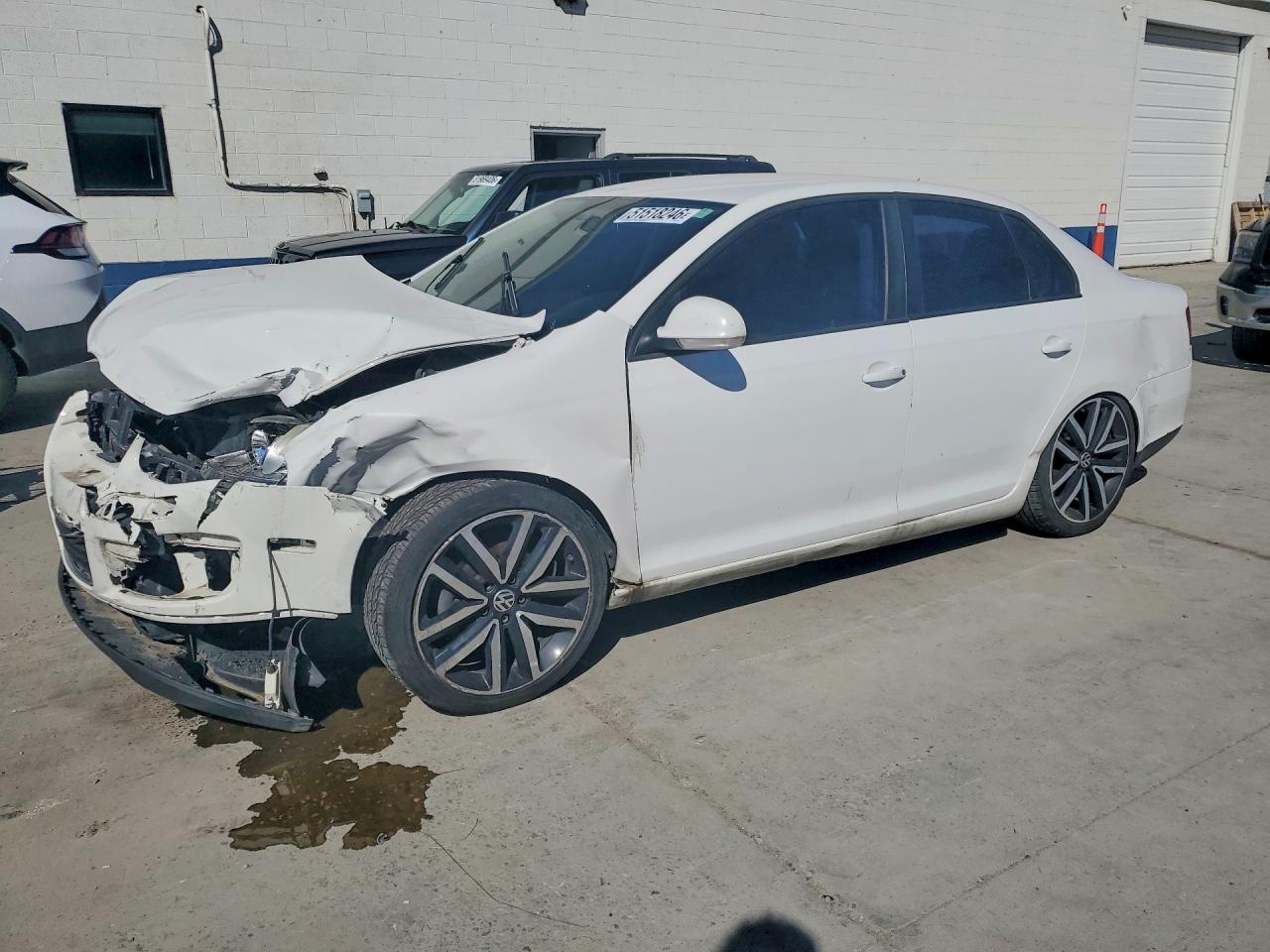2010 Volkswagen Jetta S, VIN 3VWJZ7AJ0AM074282 — Front end