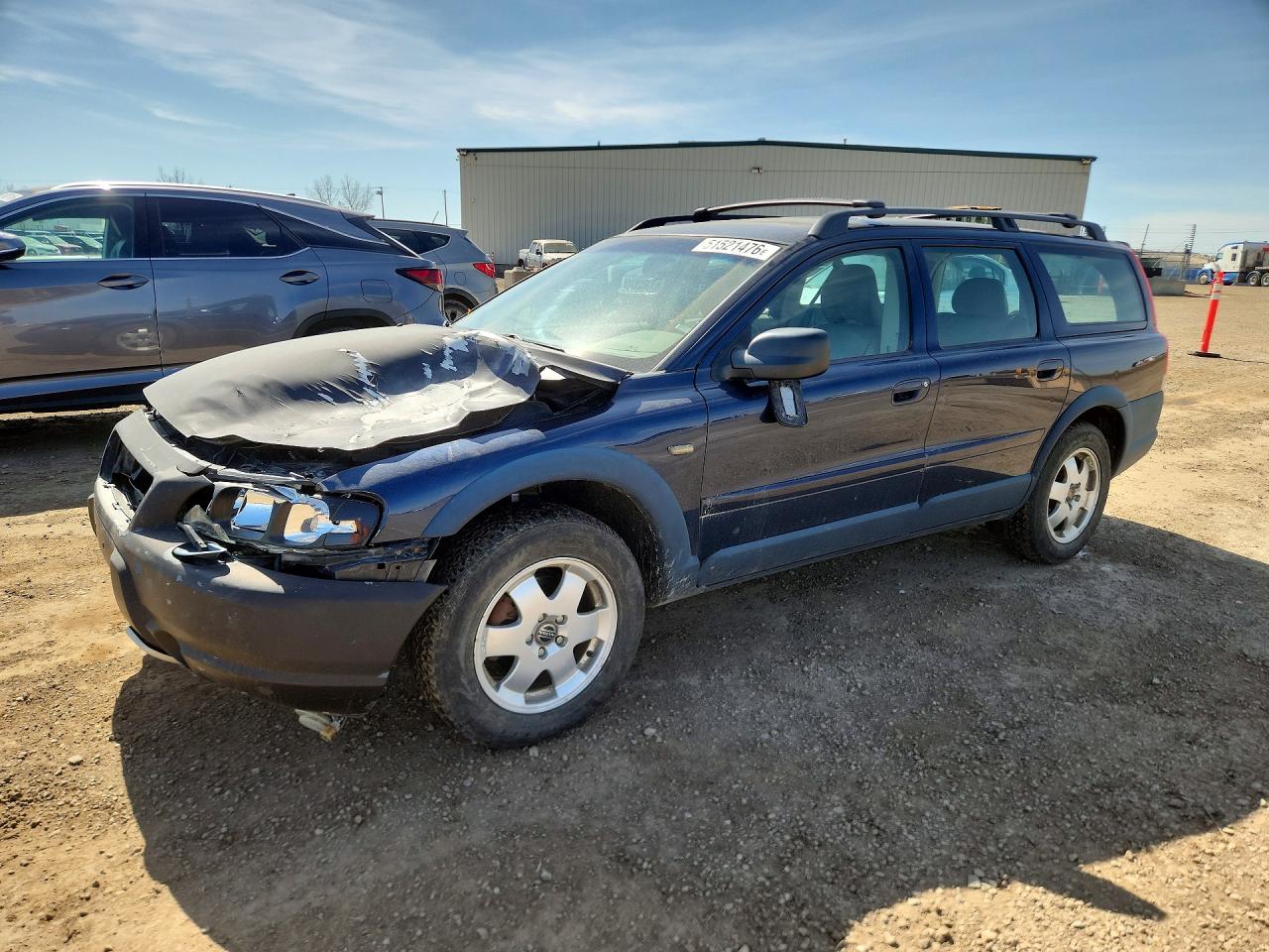2003 Volvo V70 XC70, VIN YV1SZ59H431113155 — Front end
