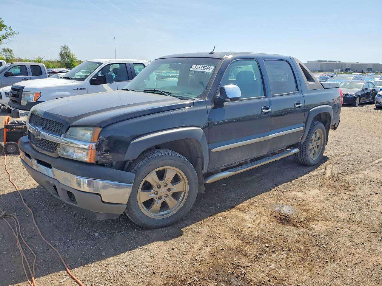 2005 Chevrolet Avalanche Z71, VIN 3GNEK12Z25G244552 — Front end