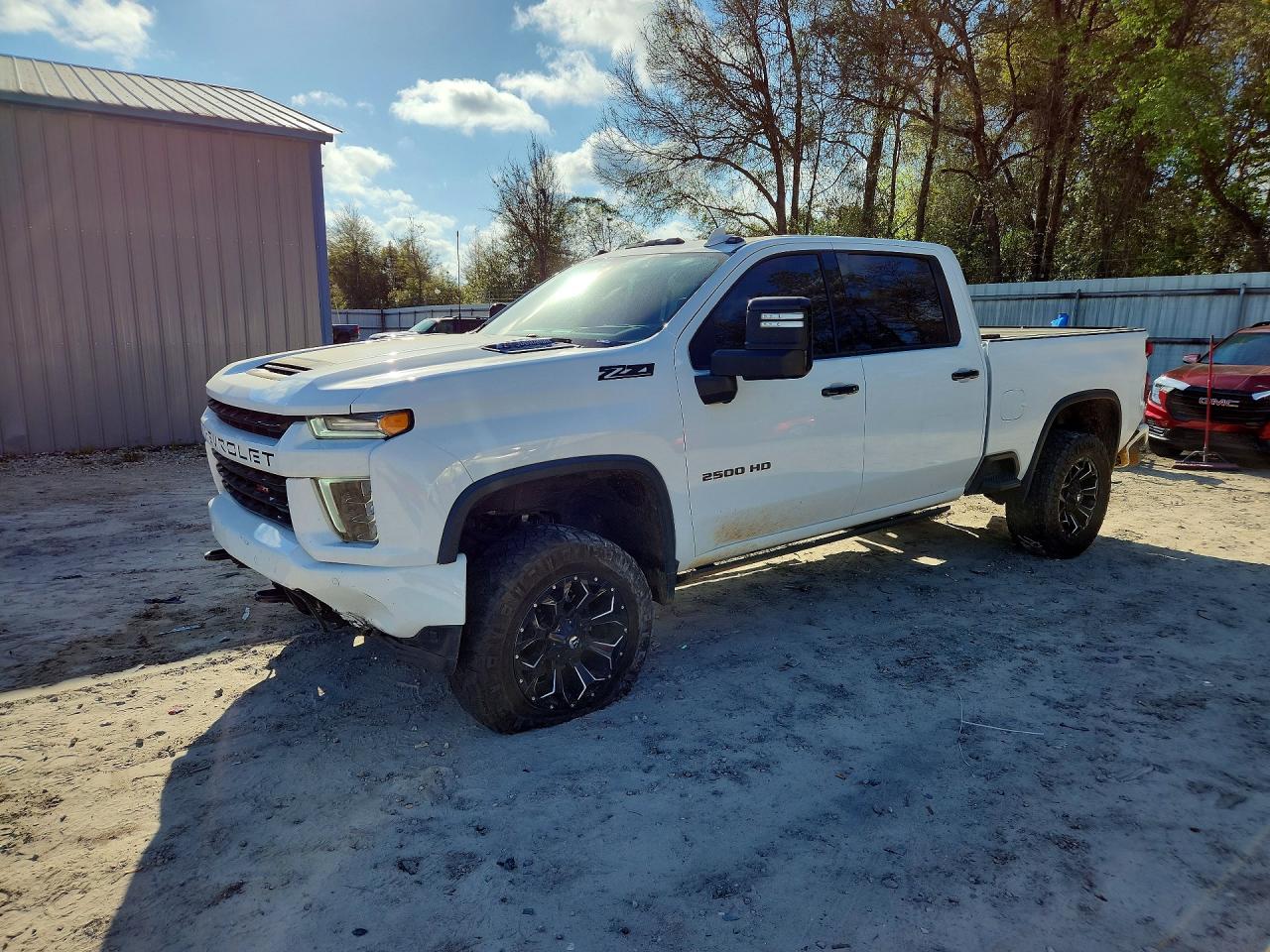 2021 Chevrolet Silverado 2500HD LTZ, VIN 1GC4YPEY1MF166421 — Front end