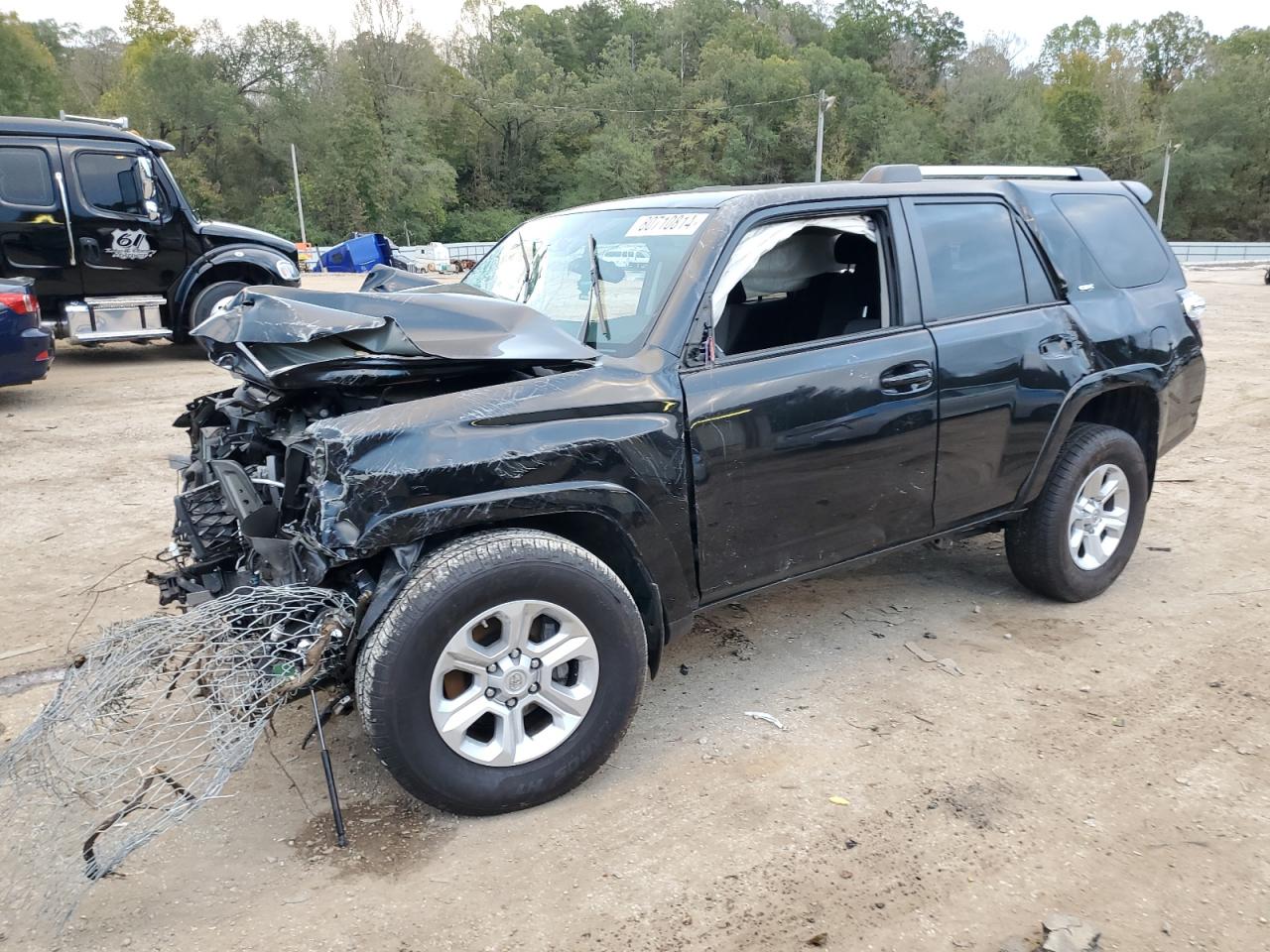 2021 Toyota 4Runner SR5, VIN JTEEU5JR6M5230361 — All over