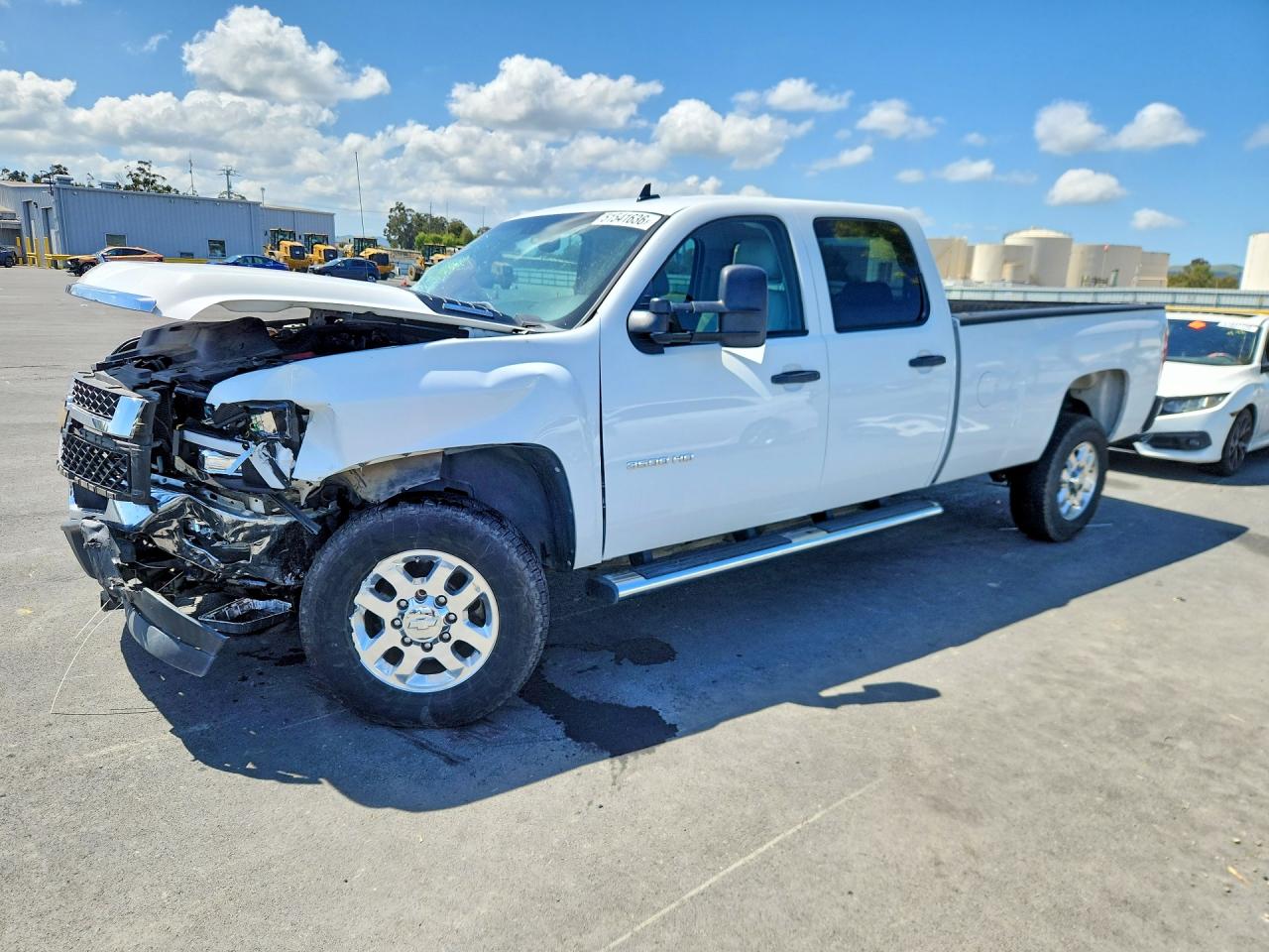 2011 Chevrolet Silverado 3500HD DRW LT, VIN 1GC4K0C84BF248622 — Перед