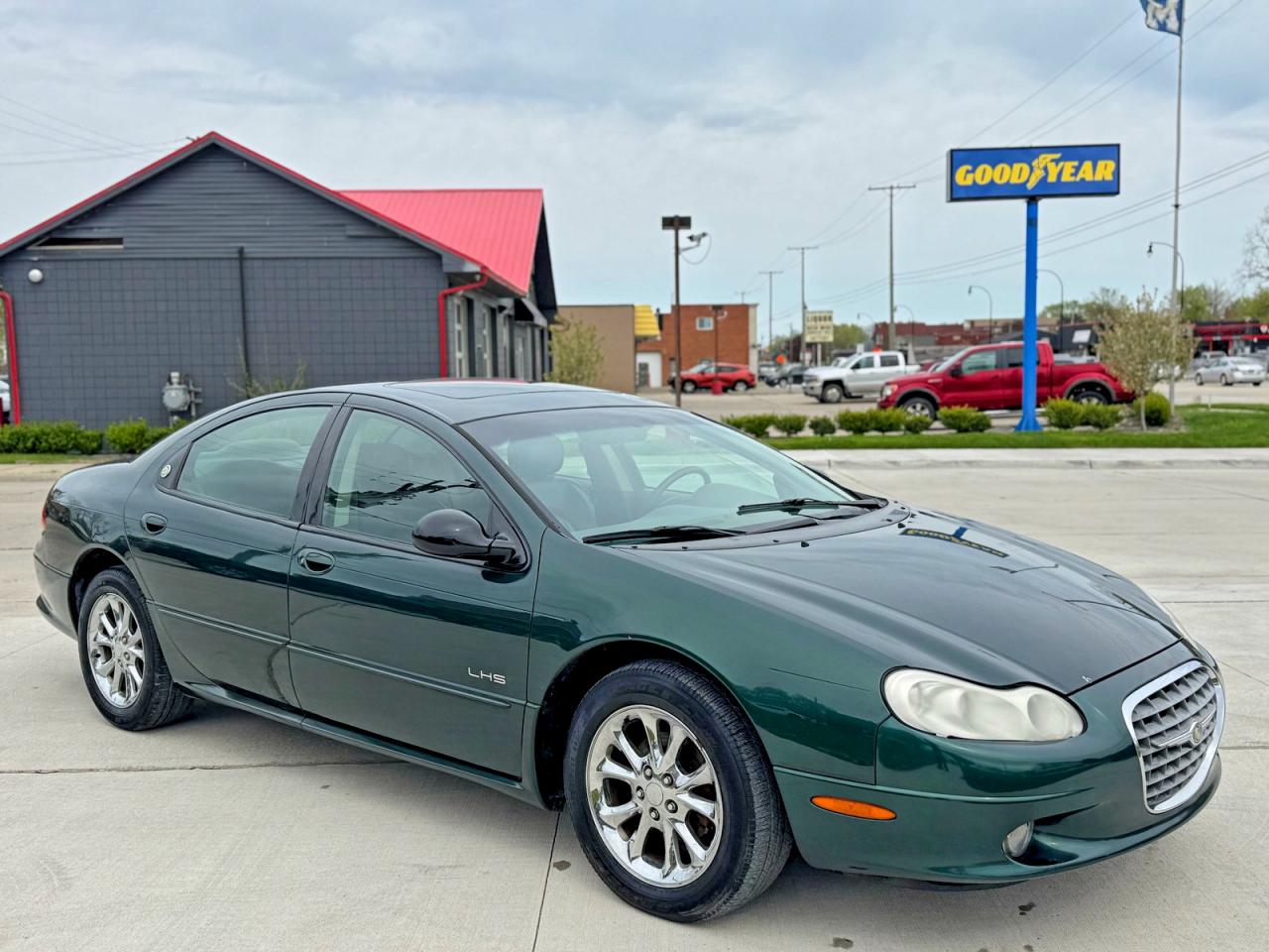 1999 Chrysler LHS, VIN 2C3HC56G2XH650079 — Normal wear
