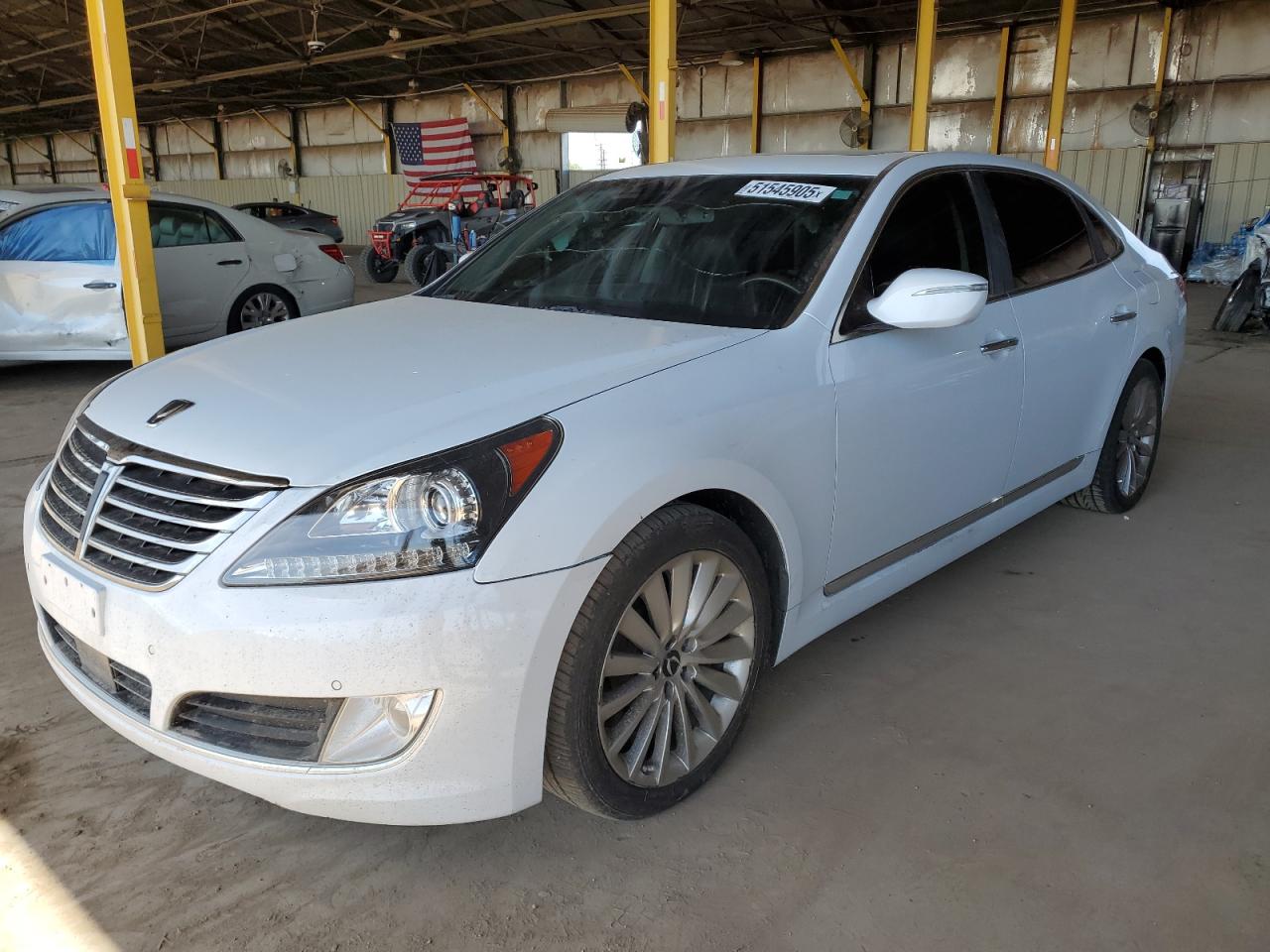 2016 Hyundai Equus Ultimate, VIN KMHGH4JH5GU105781 — Side