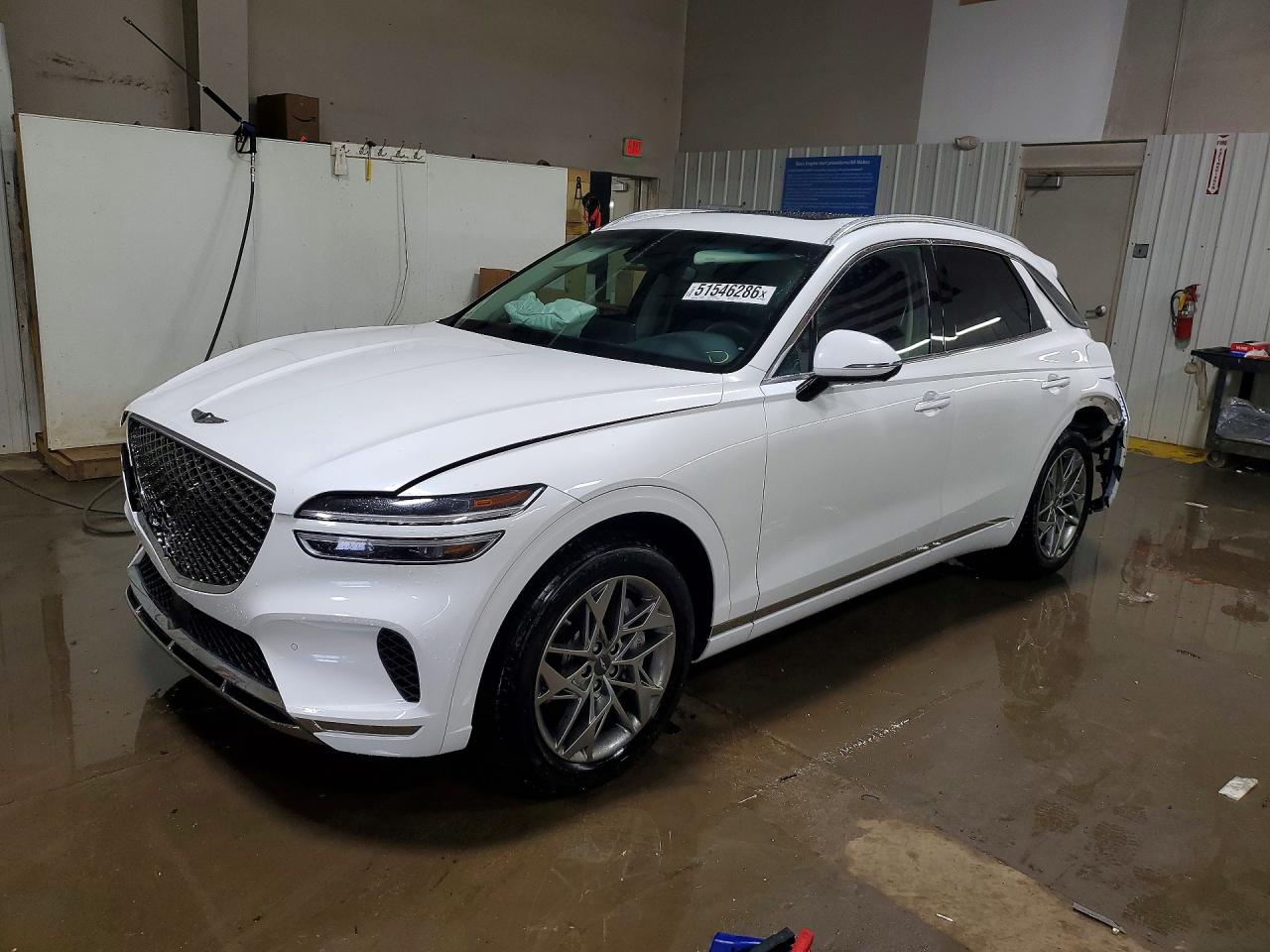 2025 Genesis GV70 2.5T, VIN KMUMADTBXSU178106 — Rear end