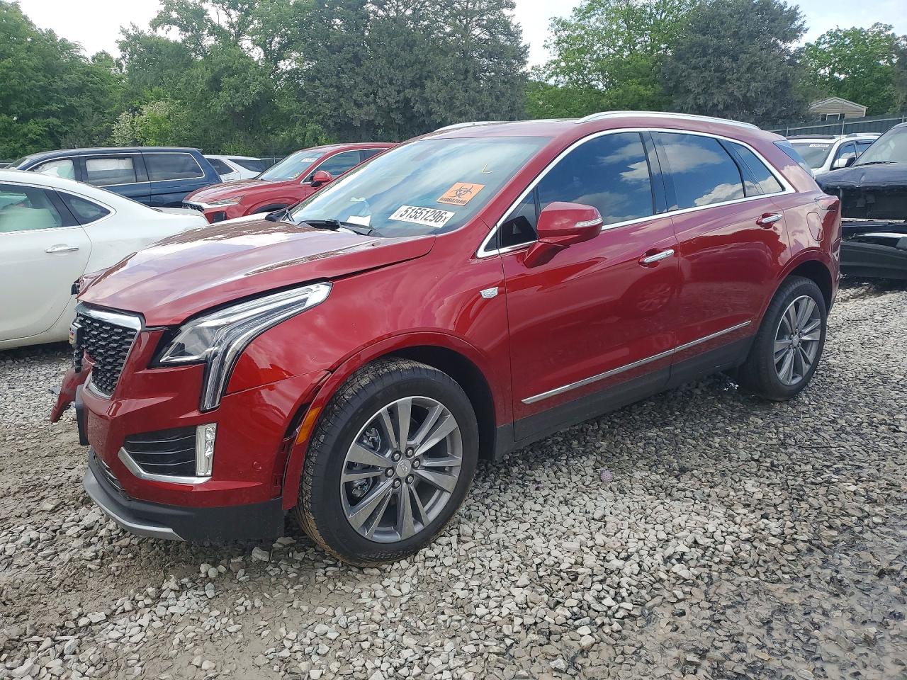 2026 Cadillac XT5 FWD Premium Luxury, VIN 1GYKNCRS8TZ111406 — Front end