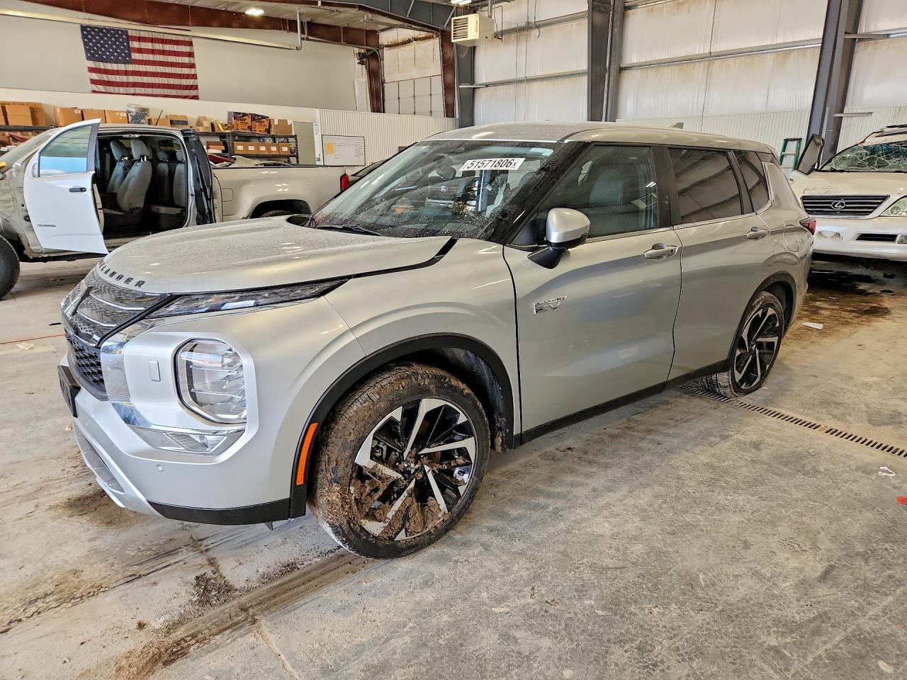 2025 Mitsubishi Outlander SE, VIN JA4T5VA99SZ041390 — Бок