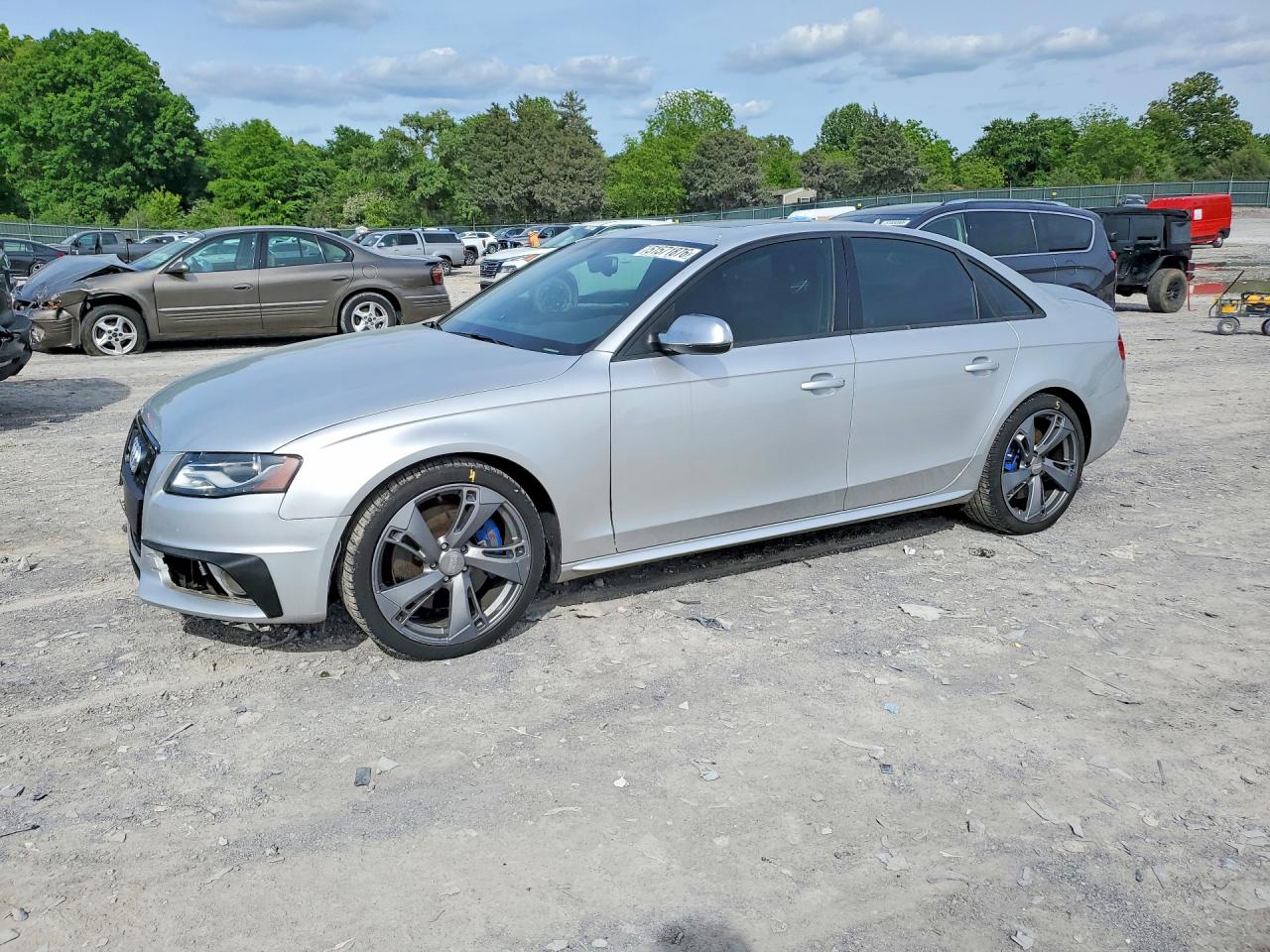 2011 Audi S4 Premium Plus, VIN WAUBGAFL5BA160882 — Перед