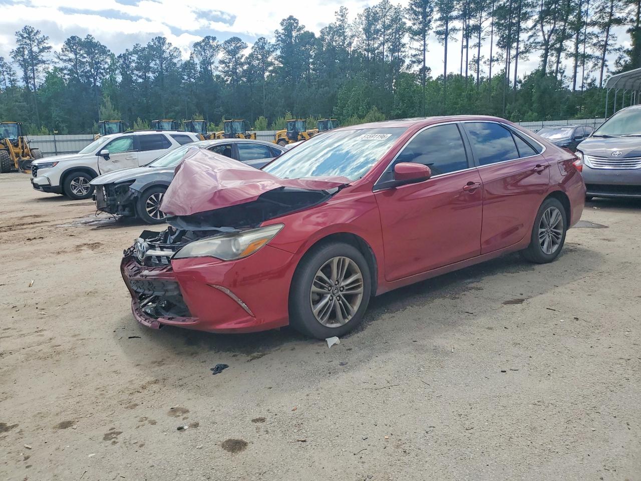 2017 Toyota Camry XLE, VIN 4T1BF1FK5HU648861 — Front end