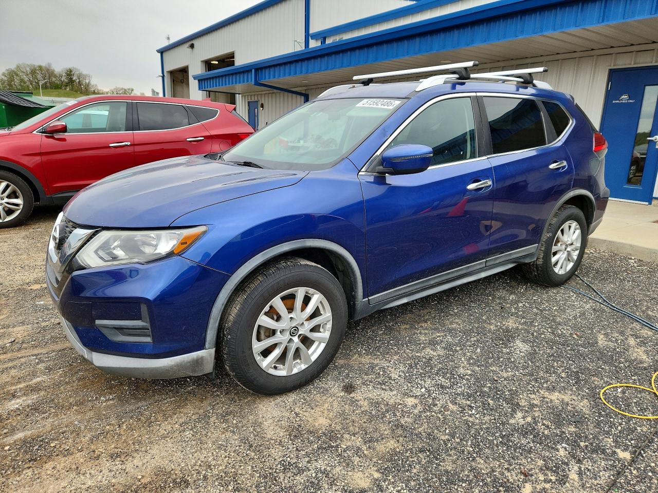 2017 Nissan Rogue S, VIN KNMAT2MV2HP570744 — Вандализм